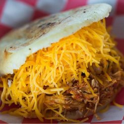 Arepado - Arepa pelua : bœuf mijoté