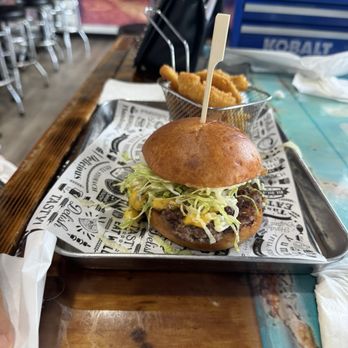Mel's Garage - Hamburger - Desserts Near Me - Bardstown, Kentucky
