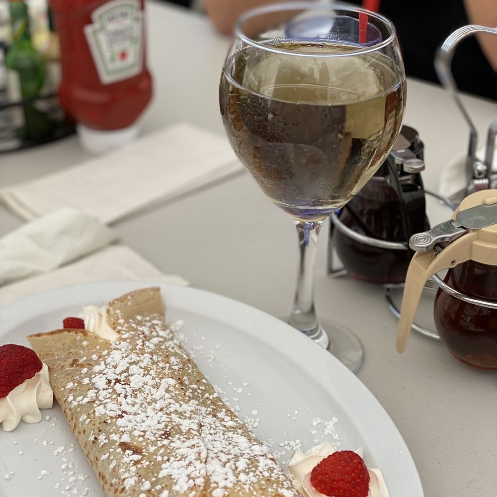 Annie's Cafe - Temecula - Strawberry Crepe and Lavender champagne - Breakfast & Brunch Near Me - Temecula, California