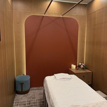 Massage Crystal - Massage room - Massage Near Me - Rockville, Maryland Massage Crystal - Massage room - Massage Near Me - Rockville, Maryland