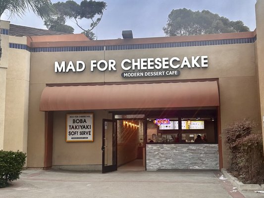 Mad for Cheesecake by null