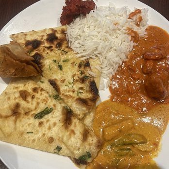 Curry India Bistro - Garlic Naan, Vegetable Samosas, Chicken Tikka Masala/Butter Chicken, Navratna Korma, Chicken 555 - Indian Near Me - Diamond Bar, California Curry India Bistro - Garlic Naan, Vegetable Samosas, Chicken Tikka Masala/Butter Chicken, Navratna Korma, Chicken 555 - Indian Near Me - Diamond Bar, California