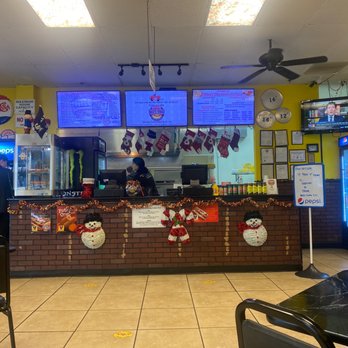 Windy City Beefs N Pizza - Cashier and kitchen - Hot Dogs Near Me - Las Vegas, Nevada Windy City Beefs N Pizza - Cashier and kitchen - Hot Dogs Near Me - Las Vegas, Nevada