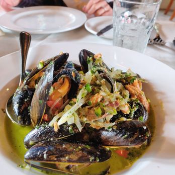 Bacchus Bistro - Mussels - French Near Me - Langley, British Columbia