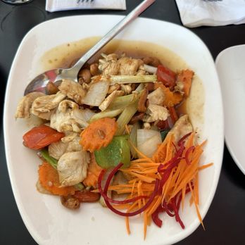 Simply Thai - Cashew Chicken - Thai Near Me - Oneonta, New York