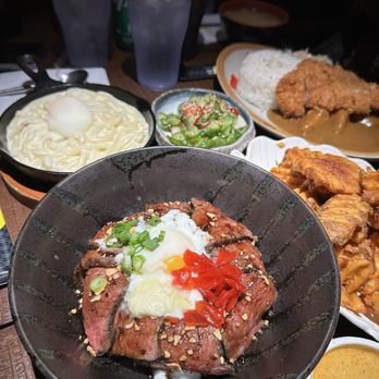 Chubby Curry - Wagyu Steak Rice Bowl / Cream Udon / Curry Fries / Tonkatsu Entrée = YUM - Japanese Curry Near Me - Beverly Hills, California