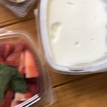 Miriam - Normal portion sizes came in same sized containers. This is what I was getting but I started getting smaller portions in smaller containers - Wine Bars Near Me - Brooklyn, New York