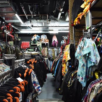 PICKNWEIGHT - Used, Vintage & Consignment Near Me - Cologne, NW PICKNWEIGHT - Used, Vintage & Consignment Near Me - Cologne, NW
