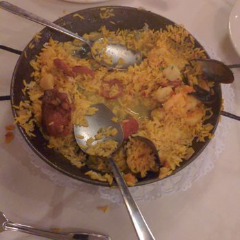 Spain Inn 2 - Una paella Valenciana.  ¡Para llevar lo que sobra! - Spanish Near Me - Asbury, New Jersey