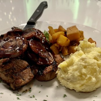 Quay Restaurant - Beef medallions with mushrooms - Breakfast & Brunch Near Me - Clarkston, Washington