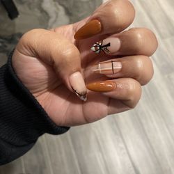 Nail & Tonic
