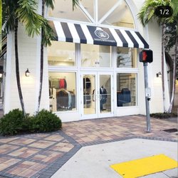 Rich Men Looks - Storefront view