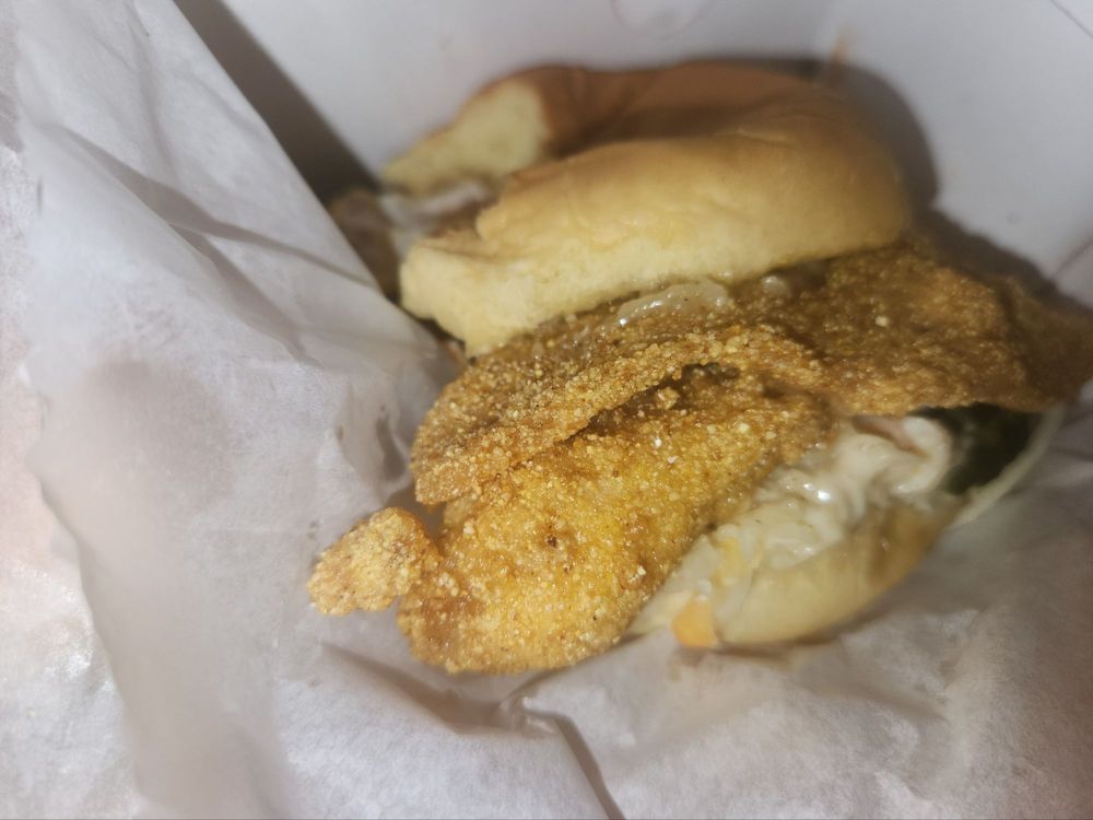 HipHop Fish & Chicken Logo