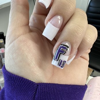 Honeybee Nail Spa - Nail Salons Near Me - El Paso, Texas