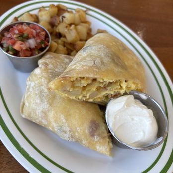 Yellow Yolk Pompano - Breakfast burrito - Breakfast & Brunch Near Me - Pompano Beach, Florida