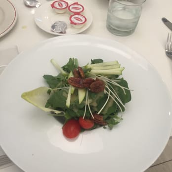 Eclipse Restaurant - Baby greens arugula salad - American Near Me - Dorval, Quebec Eclipse Restaurant - Baby greens arugula salad - American Near Me - Dorval, Quebec