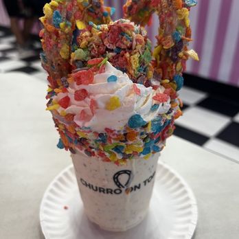 Churro On Top - SHAKE MY CEREAL - Desserts Near Me - Arlington, Texas