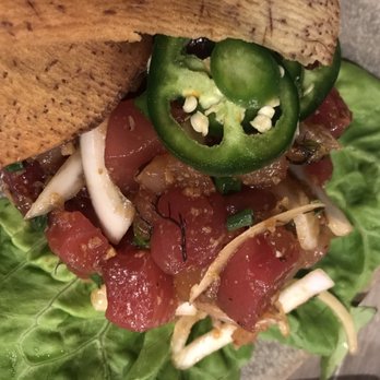 Moku Kitchen - Cocktail Bars Near Me - Honolulu, Hawaii