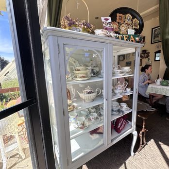 Lovey's Tea Shoppe - Right at the front door - British Near Me - Pacifica, California