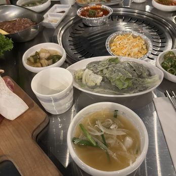 Piggy's Island - Table with sides - Korean Near Me - Thornhill, Ontario