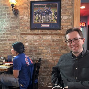 Pequod's Pizza - Inside - Upstairs - Pizza Near Me - Chicago, Illinois