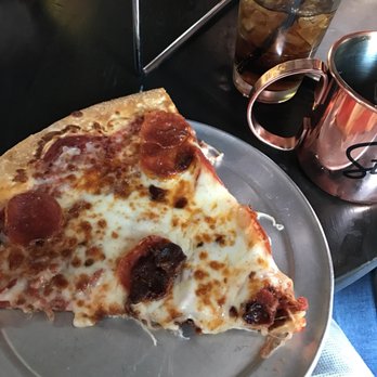 Pub on Pearl - Pub pizza , good and good price. Value!! - Pubs Near Me - Denver, Colorado Pub on Pearl - Pub pizza , good and good price. Value!! - Pubs Near Me - Denver, Colorado
