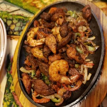 El Tapatio - trio fajita - Mexican Near Me - Parachute, Colorado