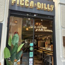 Alta Taverna Picca Dilly - Outside of restaurant