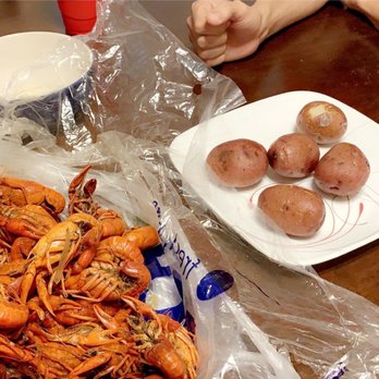 Alexander's Highland Market - Crawfish 4.99/lb and perfectly seasoned, good size. Potatoes good too. - Cafes Near Me - Baton Rouge, Louisiana