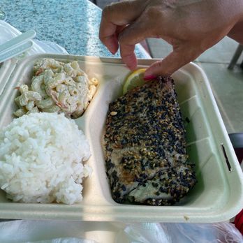 Nico's Pier 38 - Seafood Near Me - Honolulu, Hawaii