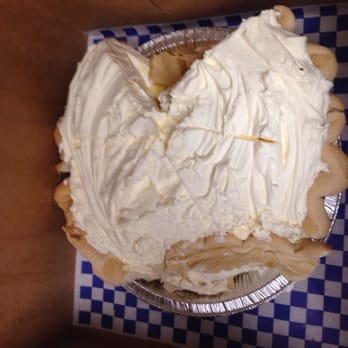 Pine Country Restaurant - Banana cream pie - Breakfast & Brunch Near Me - Williams, Arizona