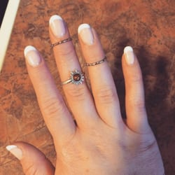 Essence Nails - French gel manicure