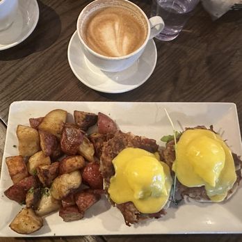 Café Luna - Corned Beef hash Benedict - Coffee & Tea Near Me - Cambridge, Massachusetts Café Luna - Corned Beef hash Benedict - Coffee & Tea Near Me - Cambridge, Massachusetts