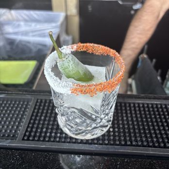 Spyglass Rooftop Bar - Cocktail Bars Near Me - New York, New York
