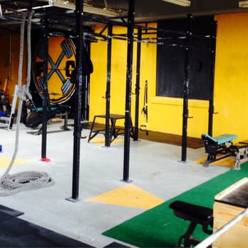 Fitness Crossing - Pullup Rig - Trainers Near Me - Beverly, Massachusetts
