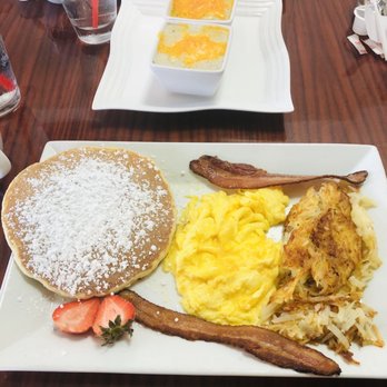 London Cafe - Breakfast & Brunch Near Me - Houston, Texas