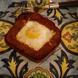 Oakdale Ranch Guest House & Saloon - Egg in a basket we made every morning in the kitchenette