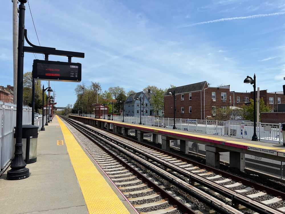 LIRR BROADWAY STATION Updated September 2024 162nd St & Northern