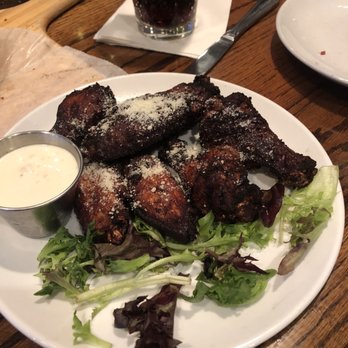 Fire Stone Wood Fired Grill - Horrible Smoked Wings.....small wings that were dry, overcooked & burnt.   NO FLAVOR ! - Pizza Near Me - Dothan, Alabama