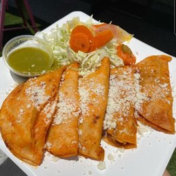 Tacos De Canasta De Papa