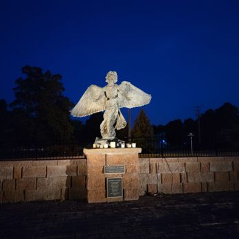 Midwest Lightscaping - In Remembrance - Lighting Fixtures & Equipment Near Me