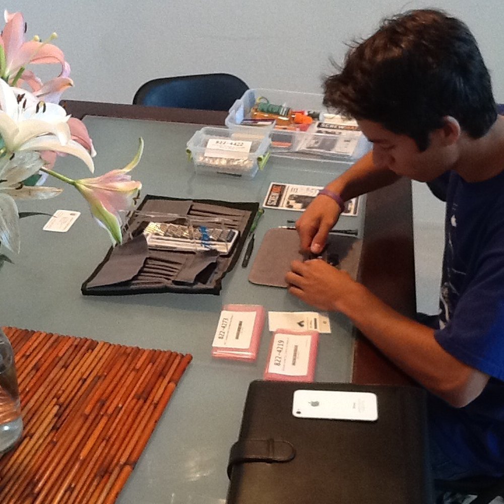 uShatter iRepair - Owner Jonny Allen repairing my 4s screen - Electronics Repair Near Me - Fairfield, California uShatter iRepair - Owner Jonny Allen repairing my 4s screen - Electronics Repair Near Me - Fairfield, California