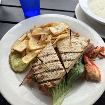 Lobsterville Bar & Grille - lobster BLT - Bars Near Me - Oak Bluffs, Massachusetts