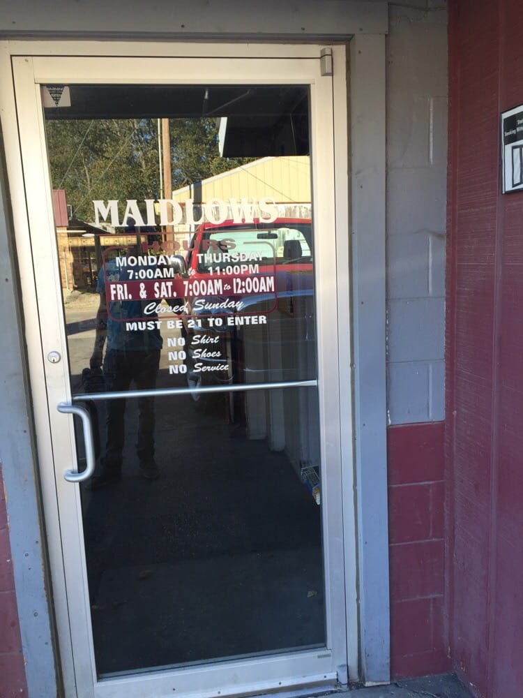 Maidlow's Package Store Logo