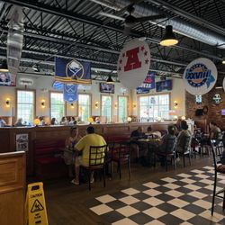 Imperial Pizza - Interior