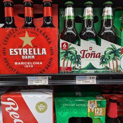 GalaFresh Supermarket Boca Ratón - Decent selection of imported beer