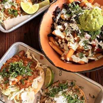 Mas Taco Bar - Mas Fries Indian Butter Chicken Taco Drunken Chicken Taco - Tacos Near Me - Sacramento, California