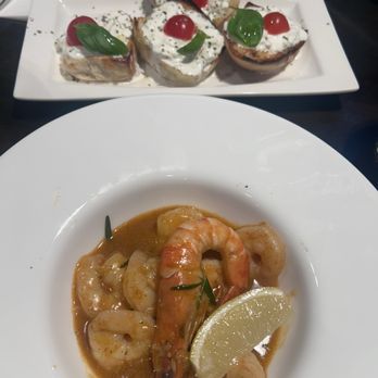 Piccolo Mondo - Italian Near Me - Amsterdam, New Hampshire