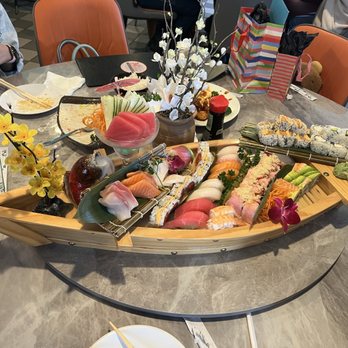 Mulan Asian Kitchen - G6. Lover boat for 2 - Asian Fusion Near Me - Forest Hill, Texas