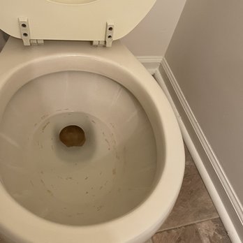 Spring Creek Apartments - Didn't even bother to clean inside the toilet let alone outside it. - Apartments Near Me - Macungie, Pennsylvania Spring Creek Apartments - Didn't even bother to clean inside the toilet let alone outside it. - Apartments Near Me - Macungie, Pennsylvania